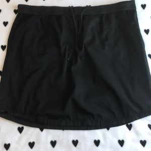 Sonoma black cargo skirt